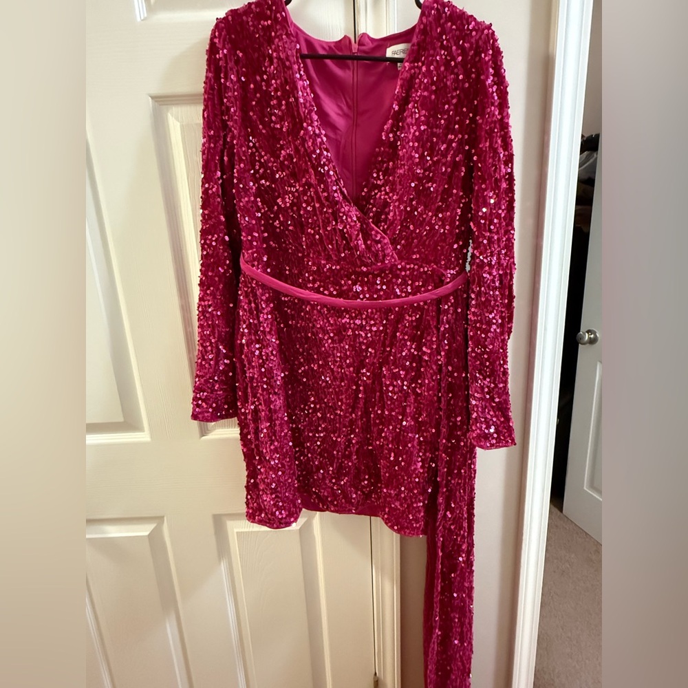 Elegant Pink Sequin Mini Dress